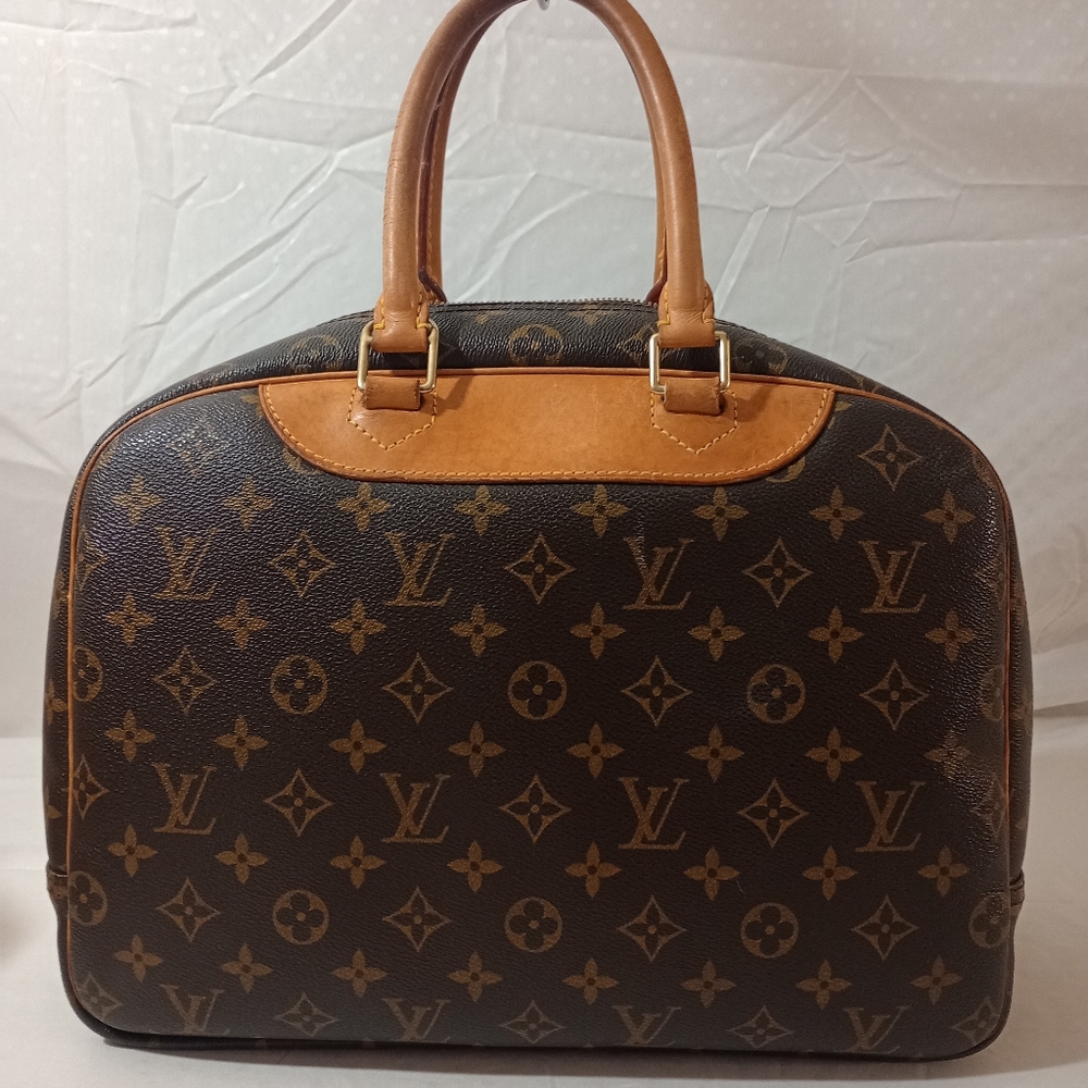 Louis Vuitton Deauville Monogram Bag - Picture 2 of 16